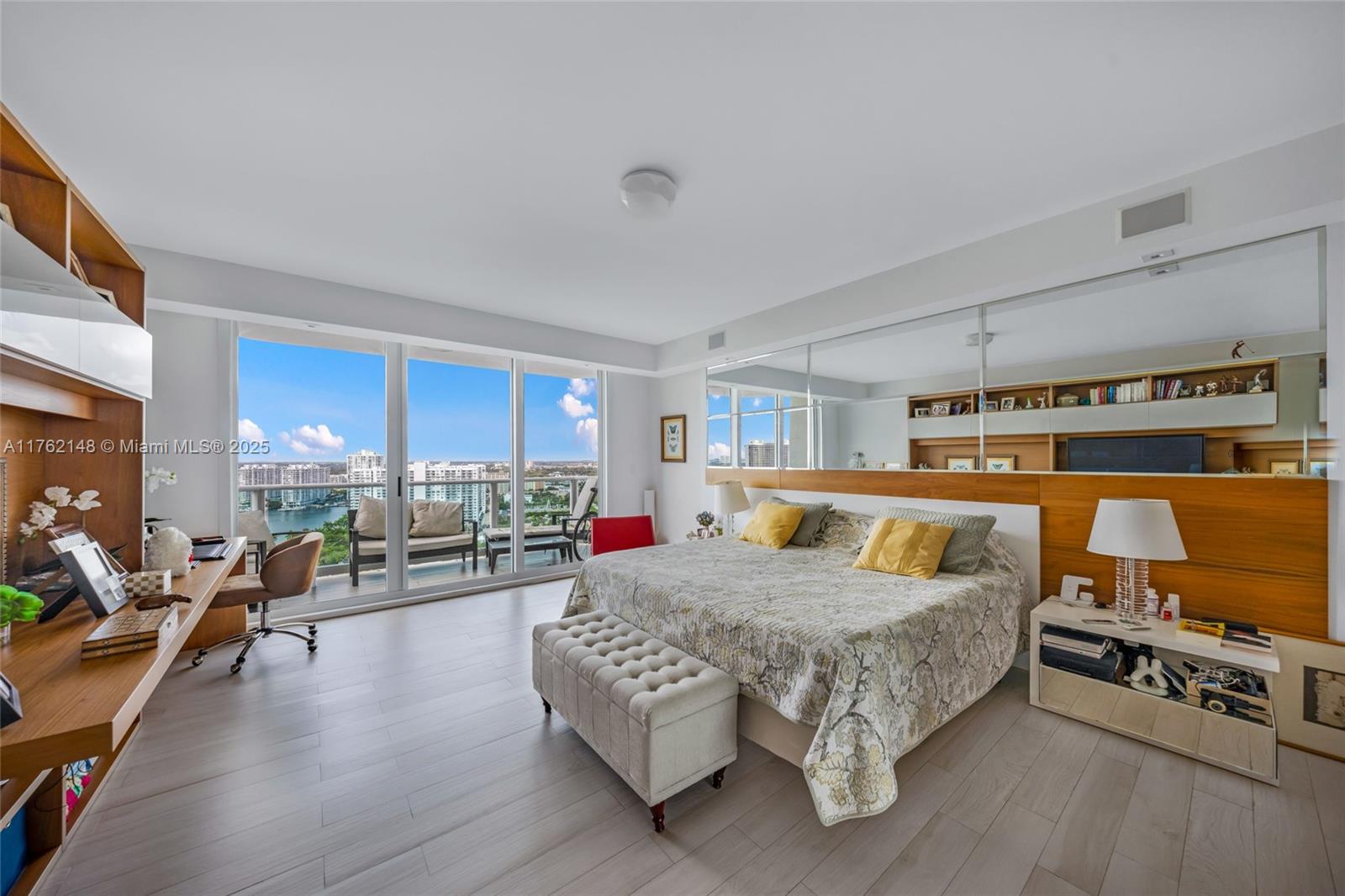 THE PENINSULA II CONDO - Residential