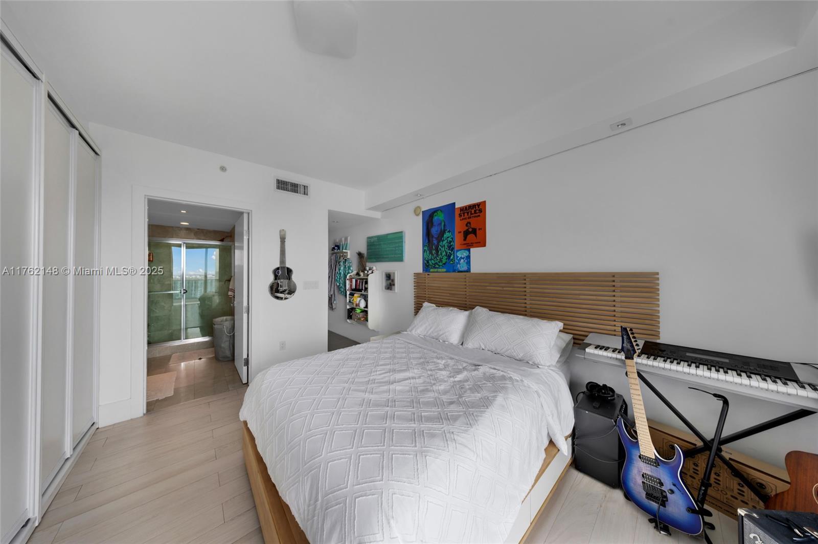 THE PENINSULA II CONDO - Residential