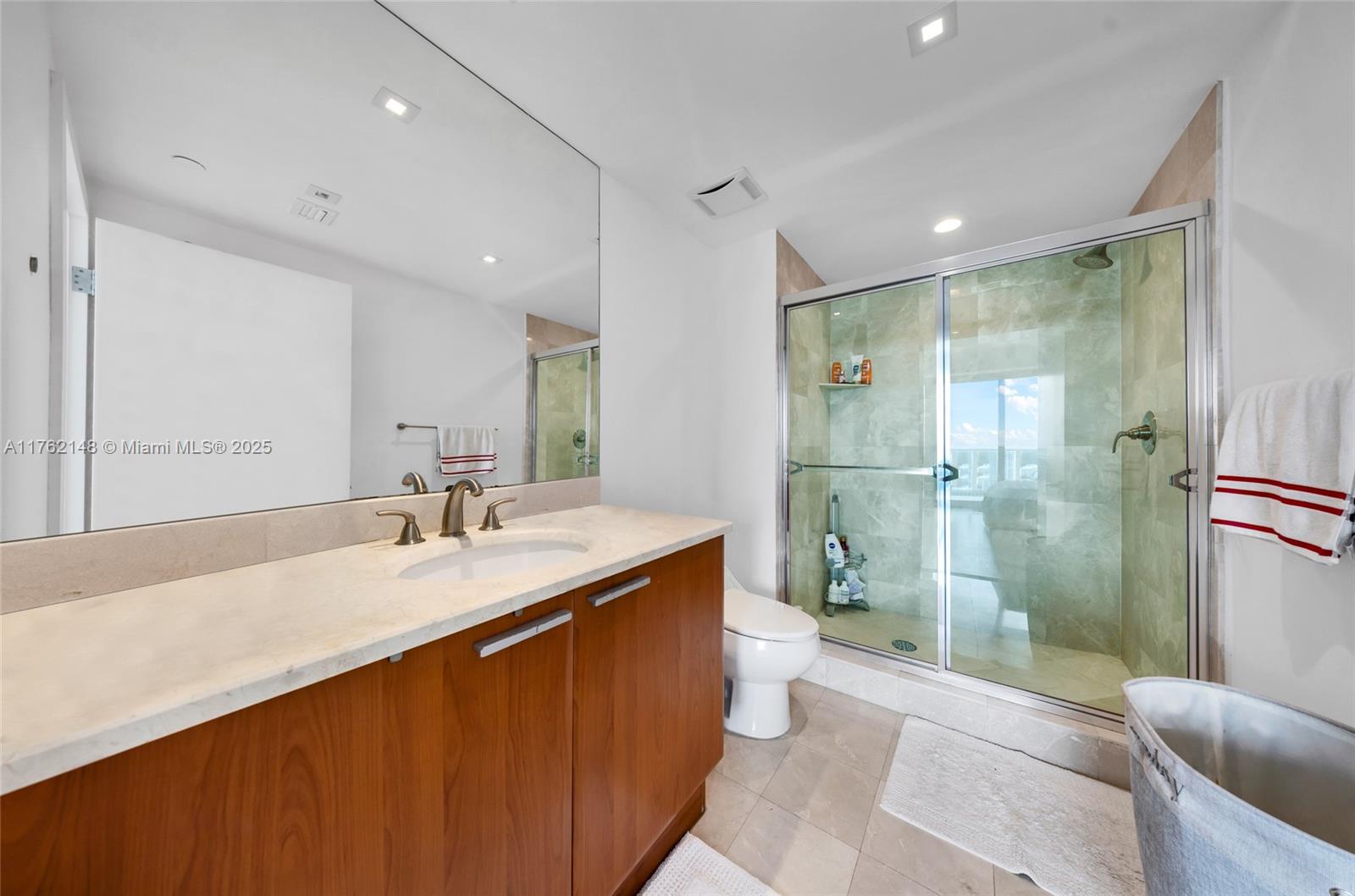 THE PENINSULA II CONDO - Residential