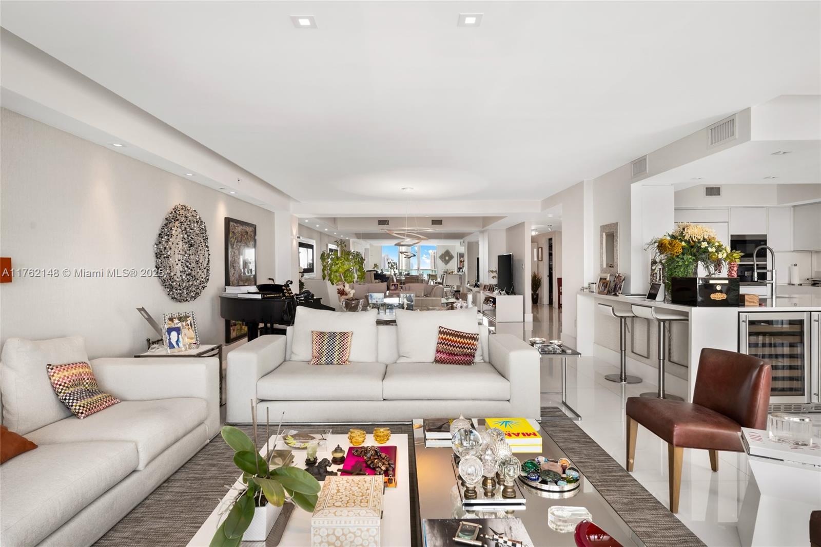 THE PENINSULA II CONDO - Residential