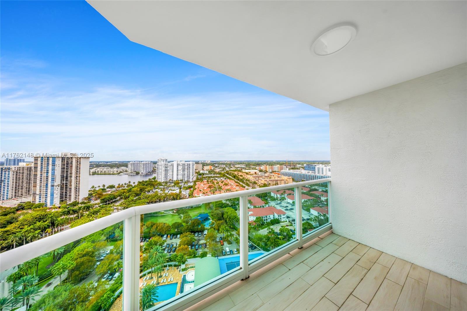 THE PENINSULA II CONDO - Residential