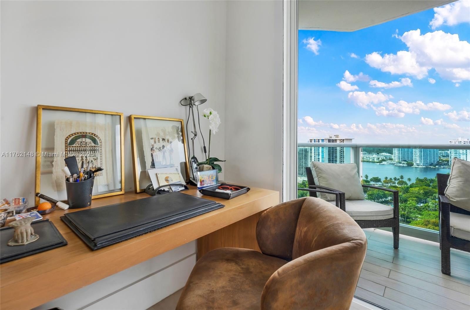 THE PENINSULA II CONDO - Residential