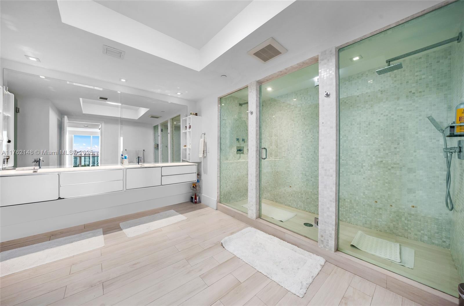 THE PENINSULA II CONDO - Residential