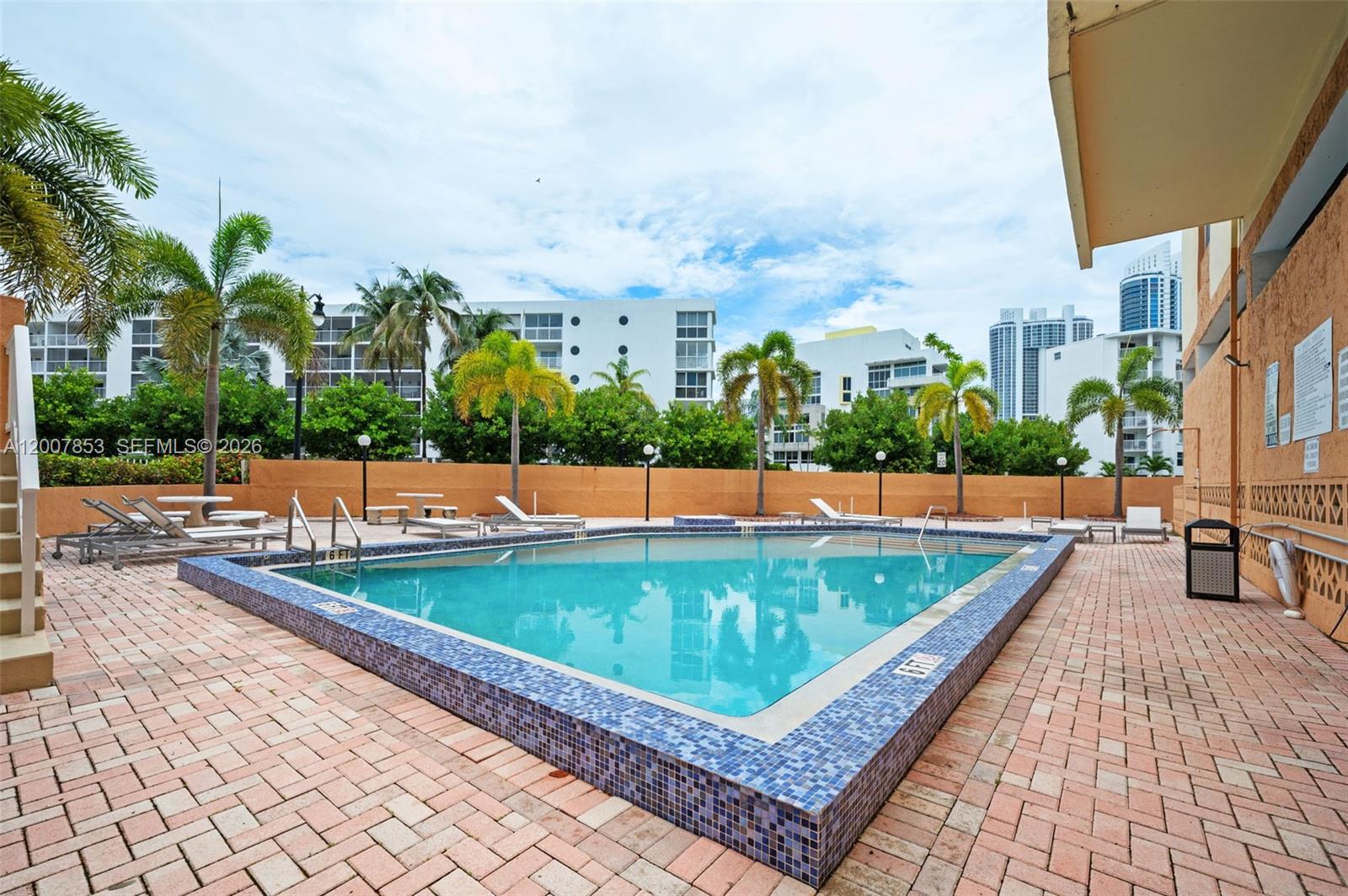 MARBELLA TOWER CONDO - Residential