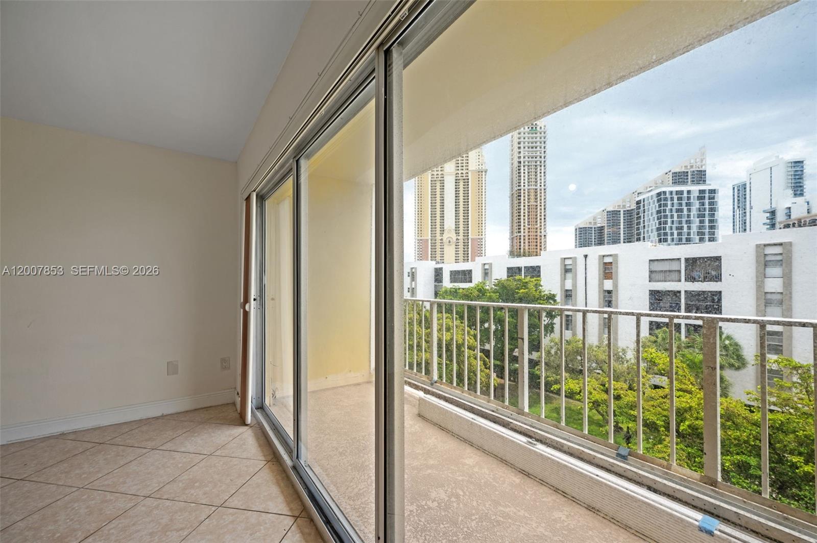 MARBELLA TOWER CONDO - Residential