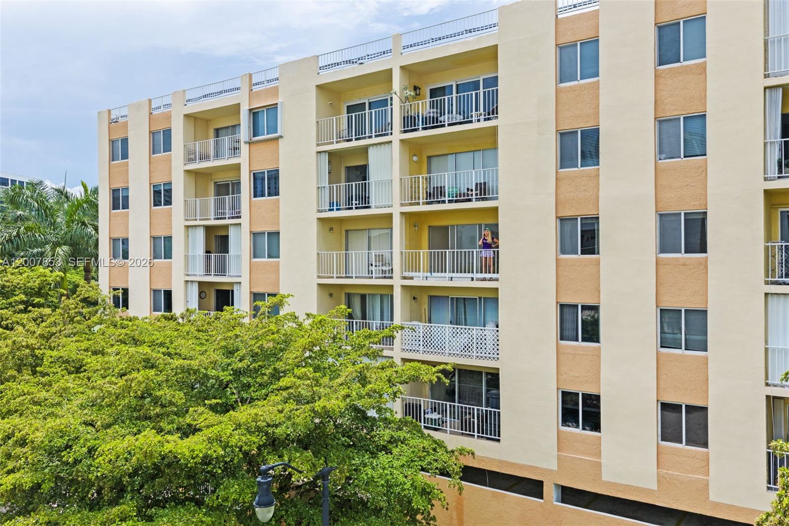 MARBELLA TOWER CONDO - Residential