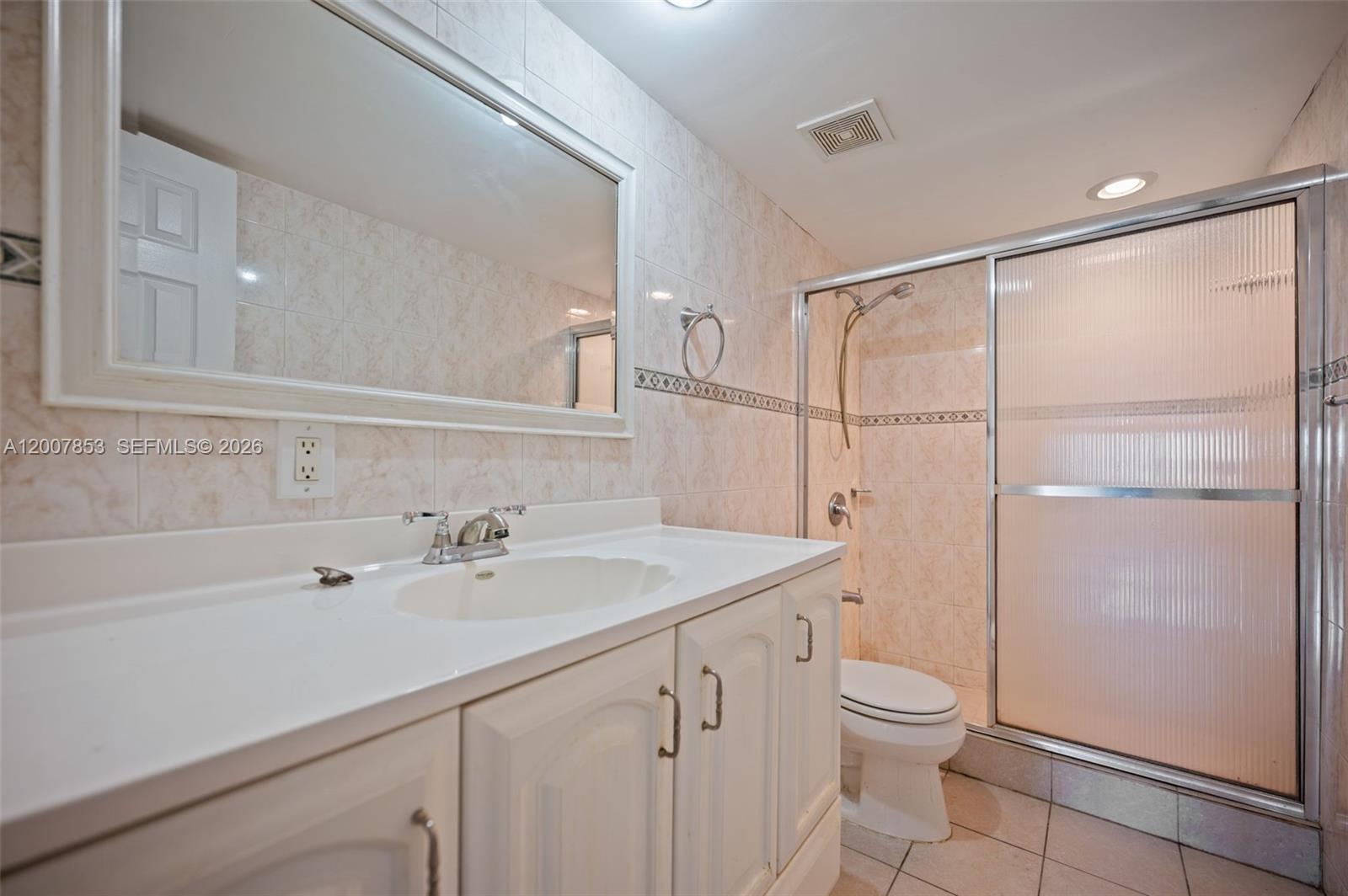 MARBELLA TOWER CONDO - Residential