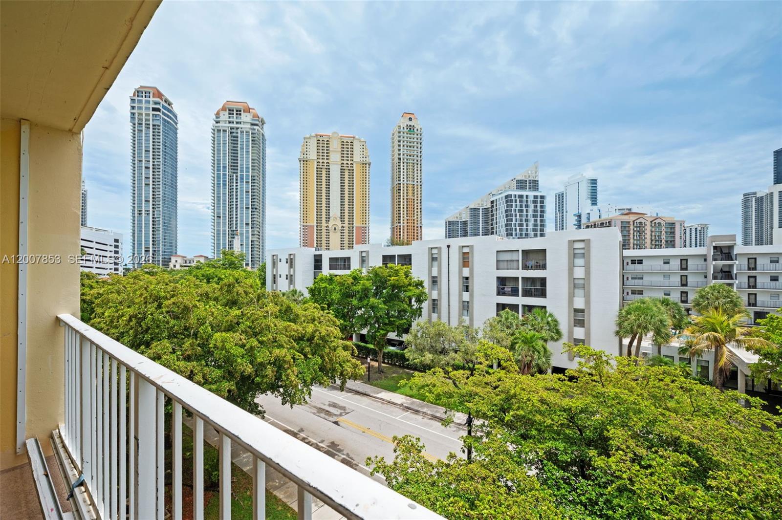MARBELLA TOWER CONDO - Residential