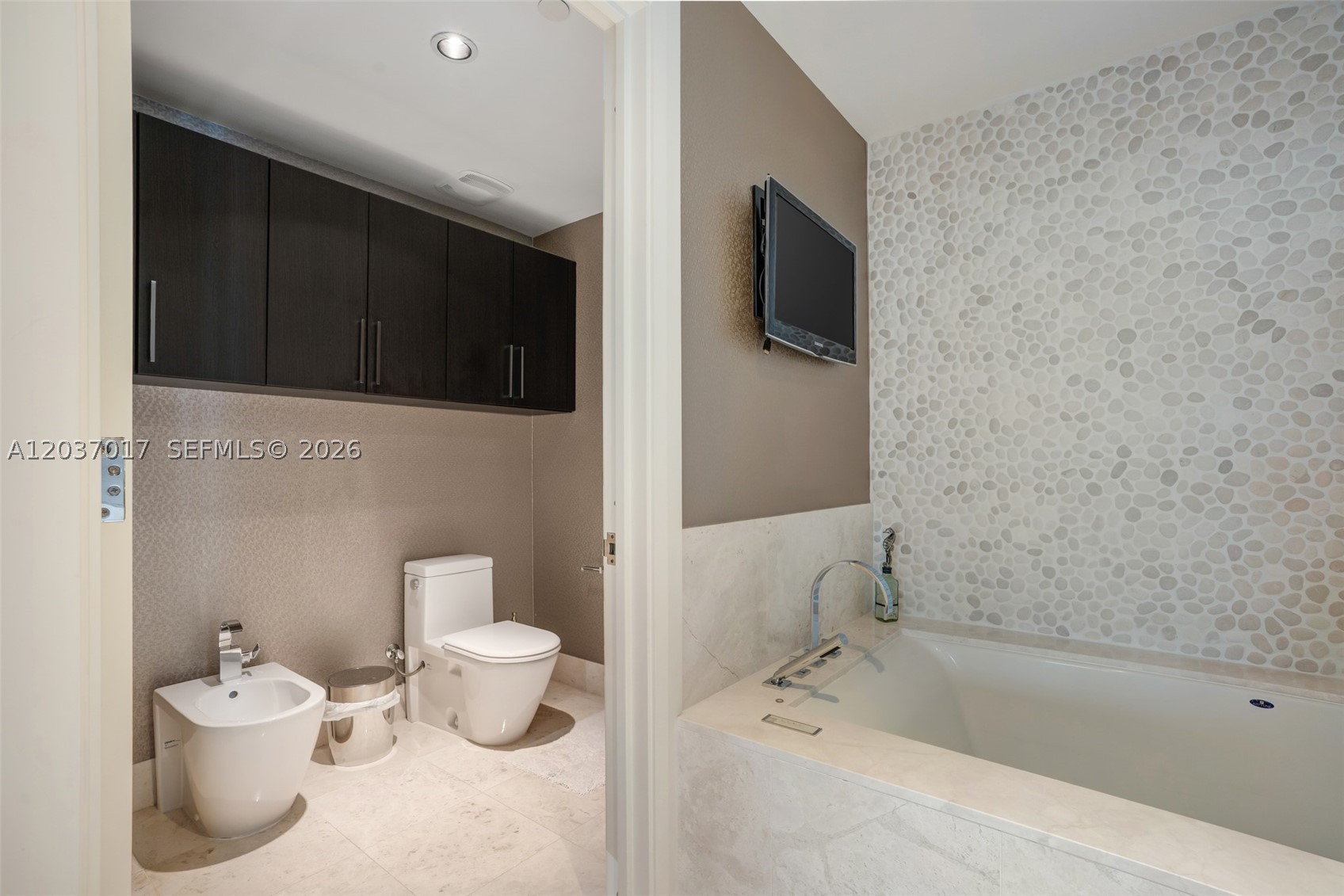 JADE OCEAN CONDO - Residential Lease