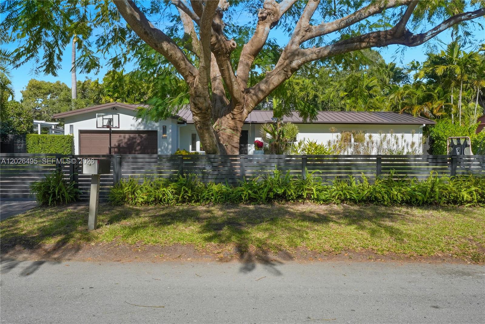 SNAPPER CREEK GROVES - Residential Lease
