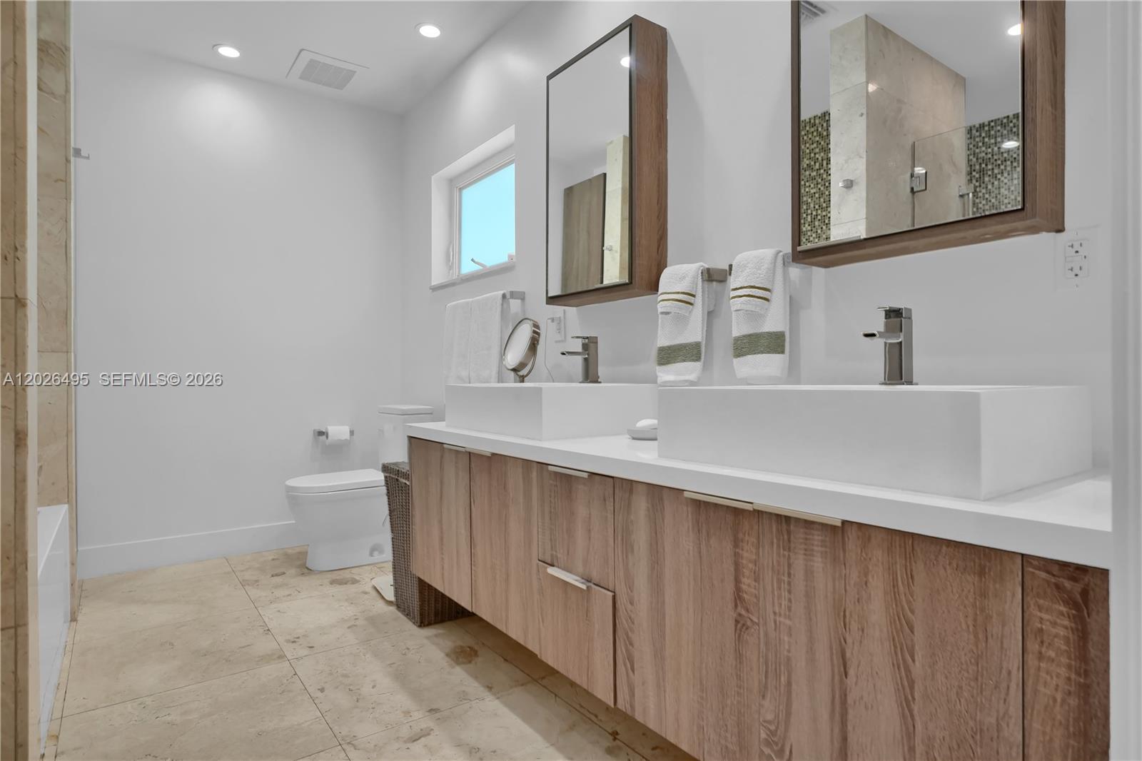SNAPPER CREEK GROVES - Residential Lease