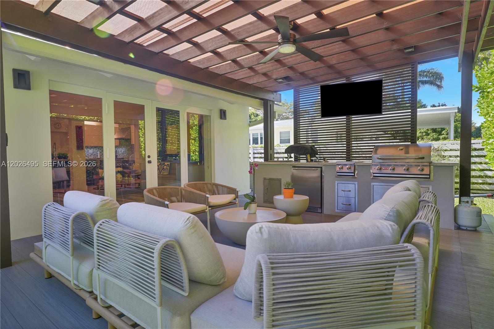 SNAPPER CREEK GROVES - Residential Lease