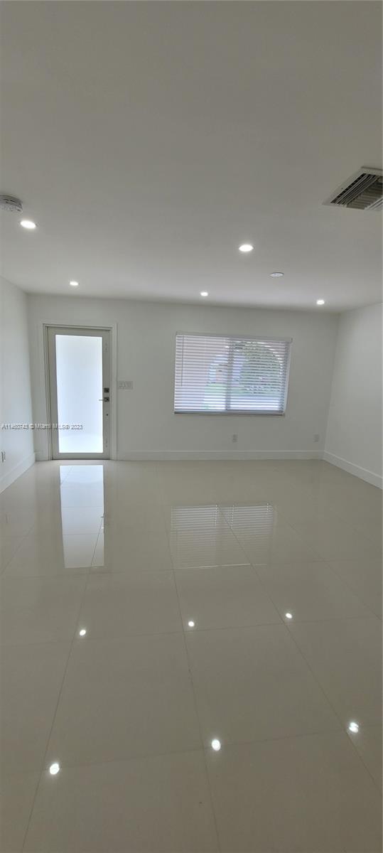 SAN SEBASTIAN UNIT 3 - Residential Lease