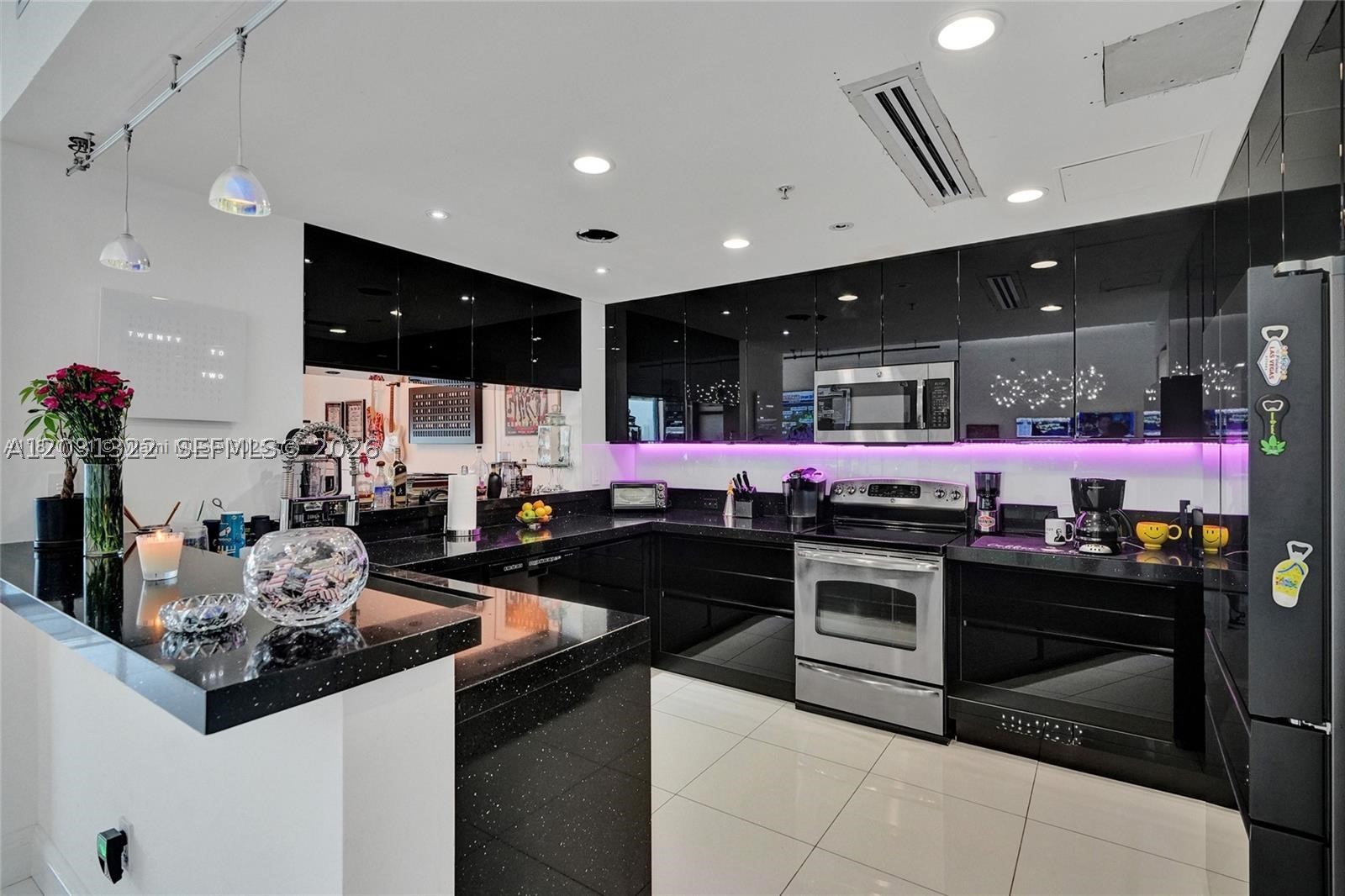 THE LEXI CONDO - Residential
