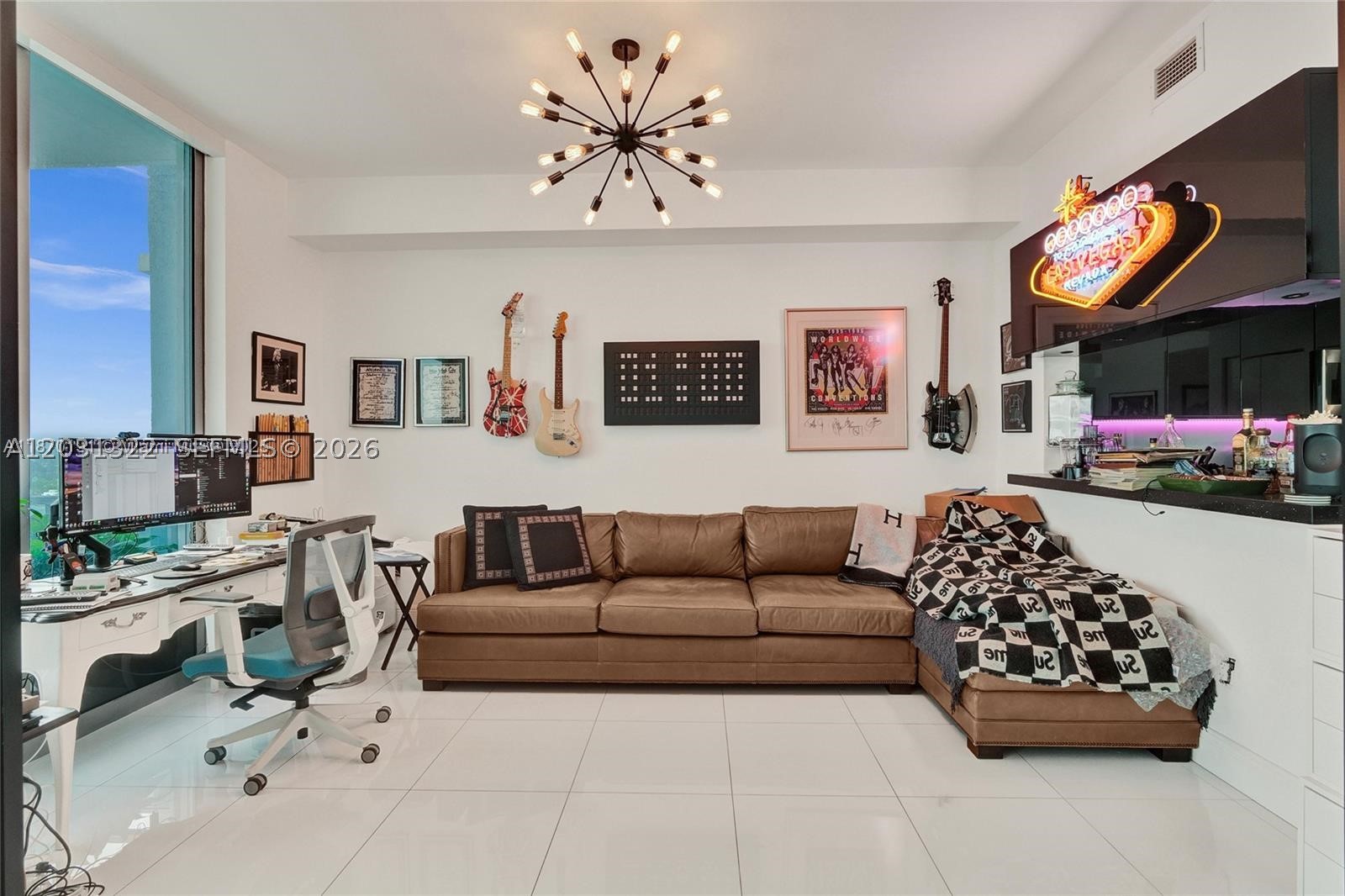 THE LEXI CONDO - Residential