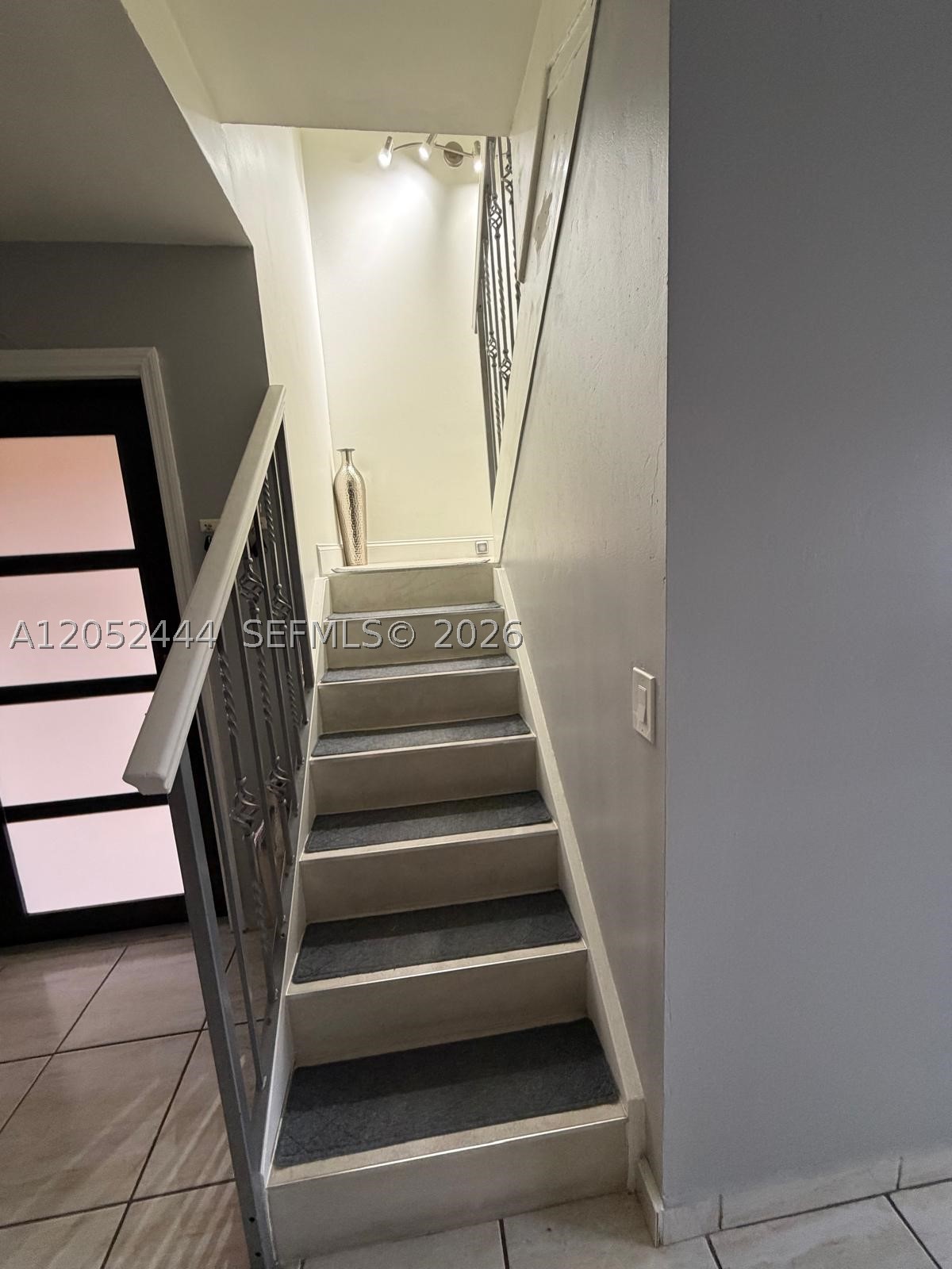 LAGO GRANDE FIVE-A CONDO - Residential