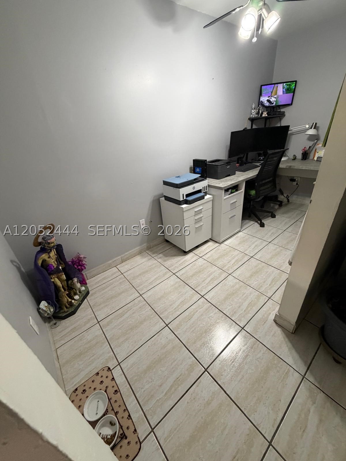 LAGO GRANDE FIVE-A CONDO - Residential