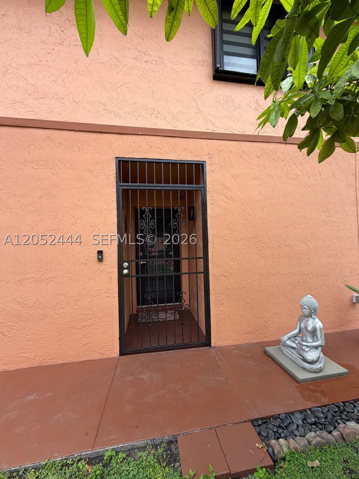 LAGO GRANDE FIVE-A CONDO - Residential