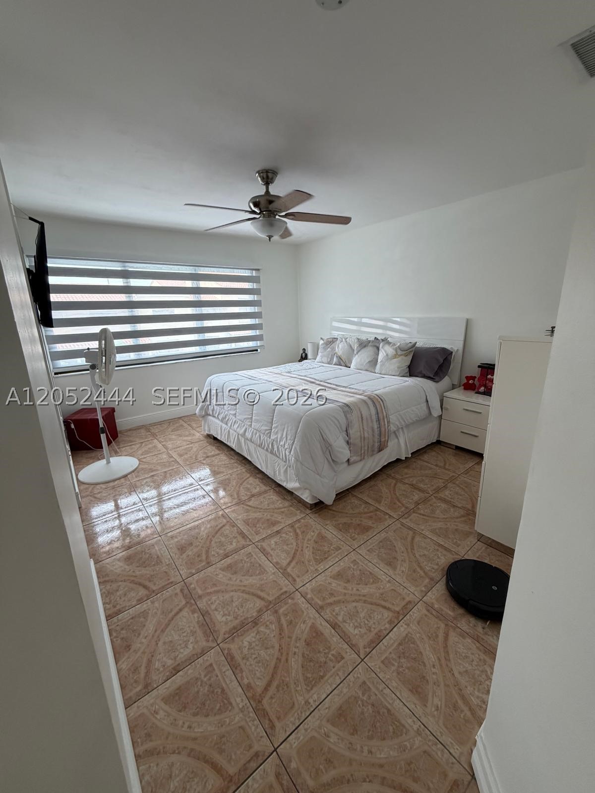 LAGO GRANDE FIVE-A CONDO - Residential