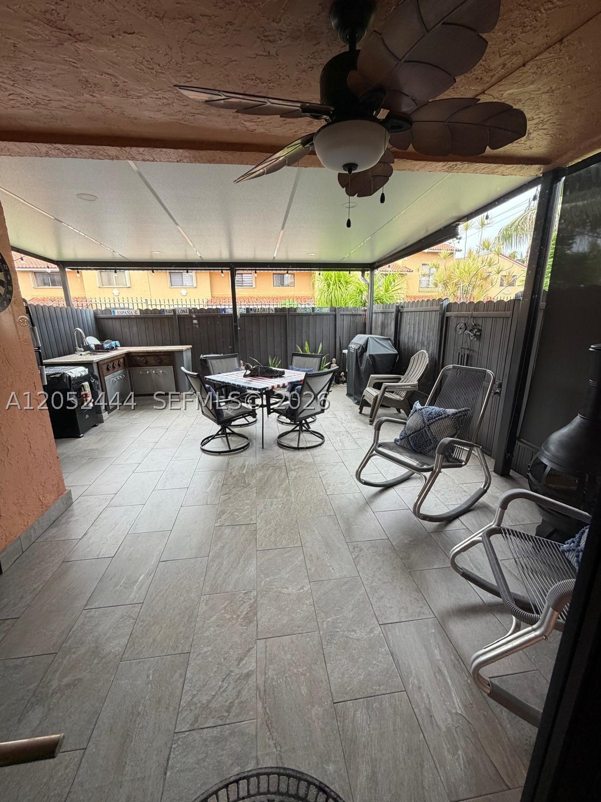 LAGO GRANDE FIVE-A CONDO - Residential