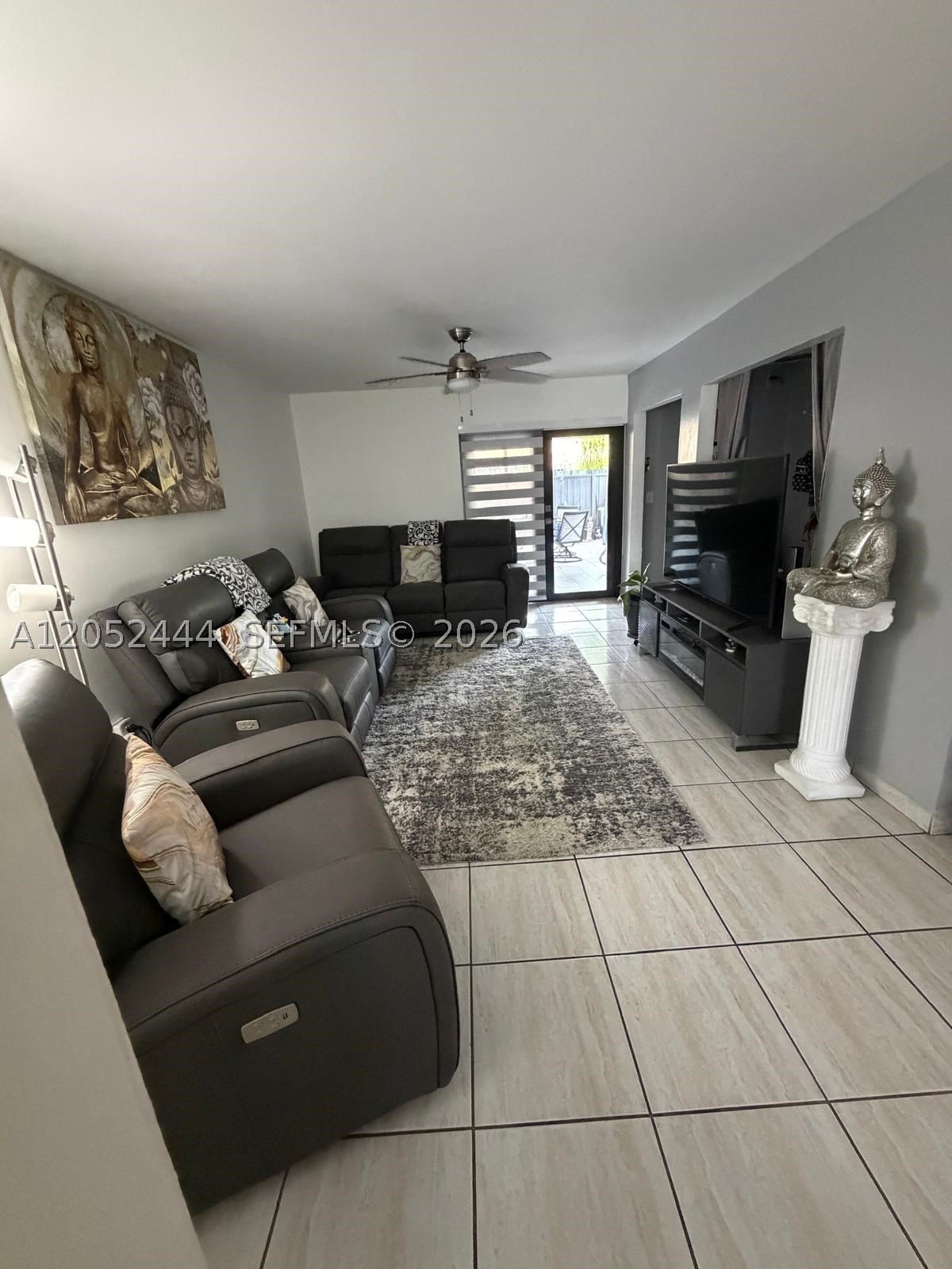 LAGO GRANDE FIVE-A CONDO - Residential