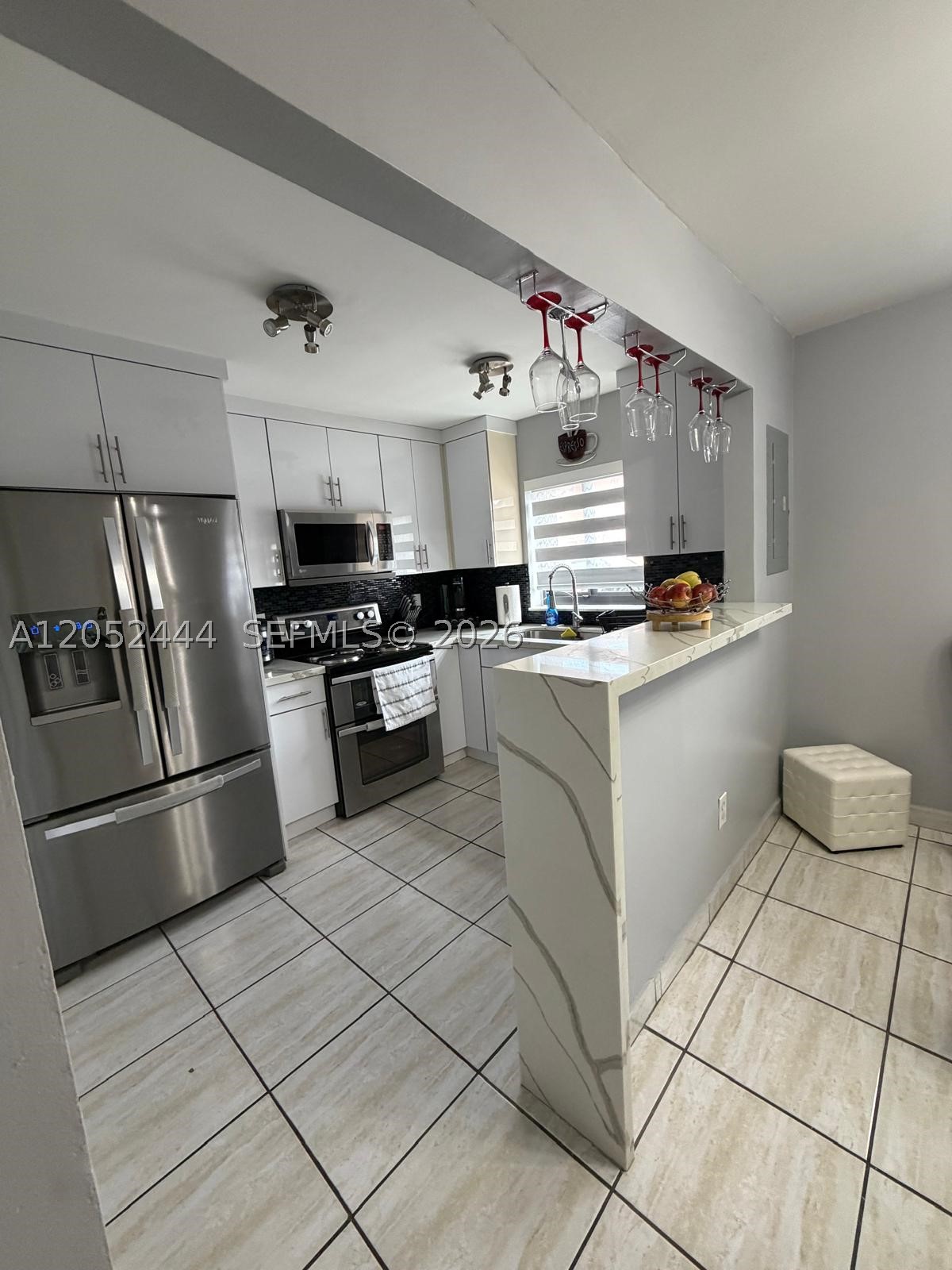 LAGO GRANDE FIVE-A CONDO - Residential