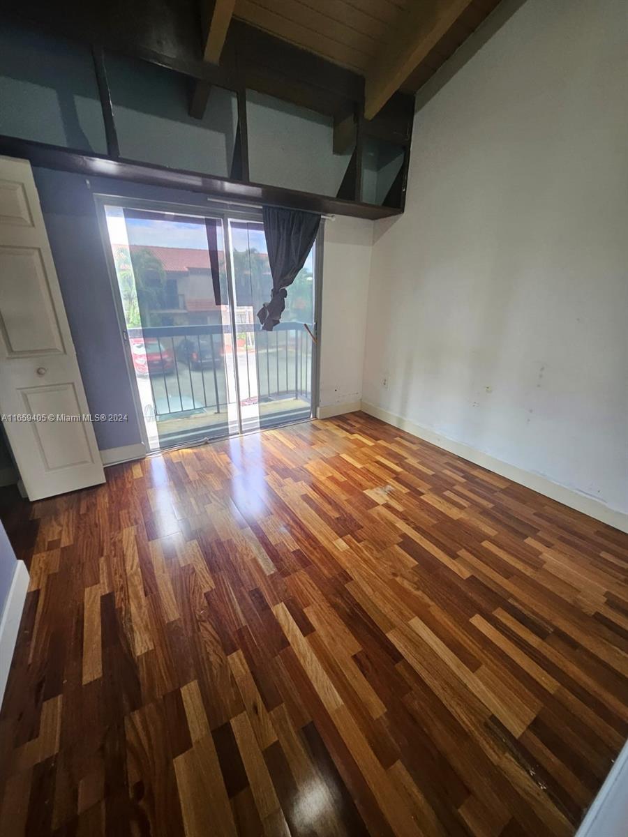 VILLAS UNIVERSITY SQUARE - Residential Lease
