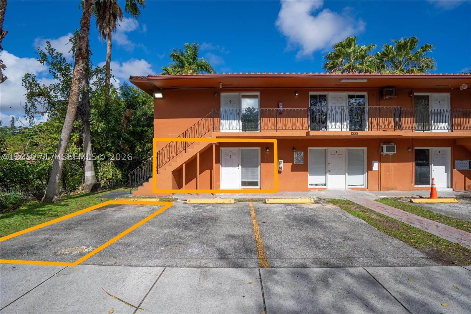 GOLFVIEW PARK - Residential Lease