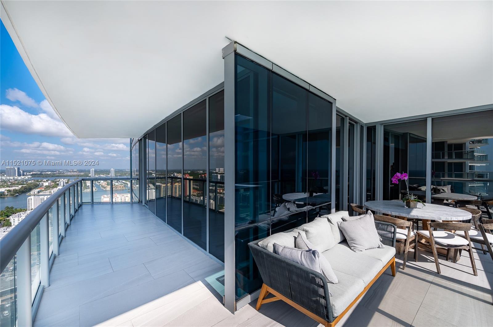 JADE OCEAN CONDO - Residential