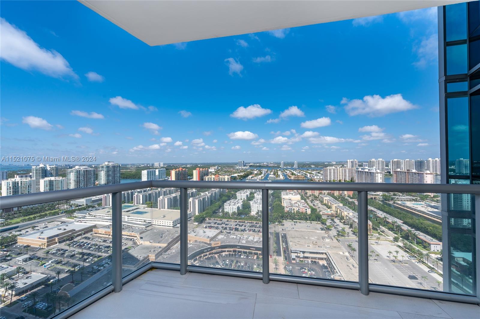 JADE OCEAN CONDO - Residential