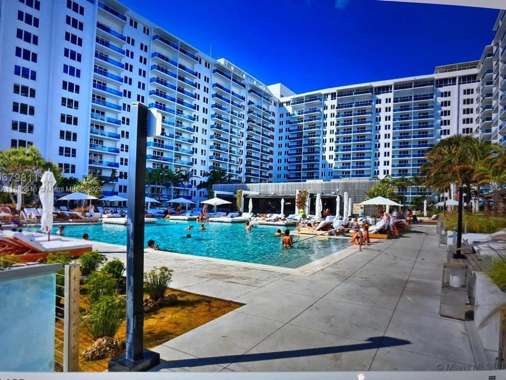 RONEY PALACE CONDO - Residential
