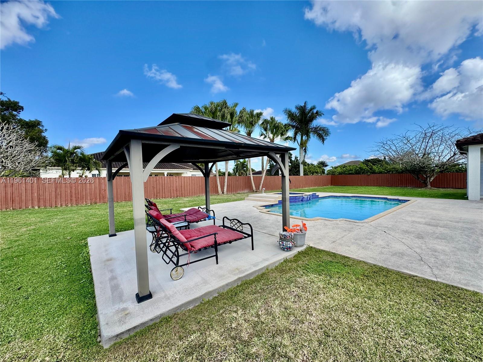 EMERALD GREENS SUB - Residential