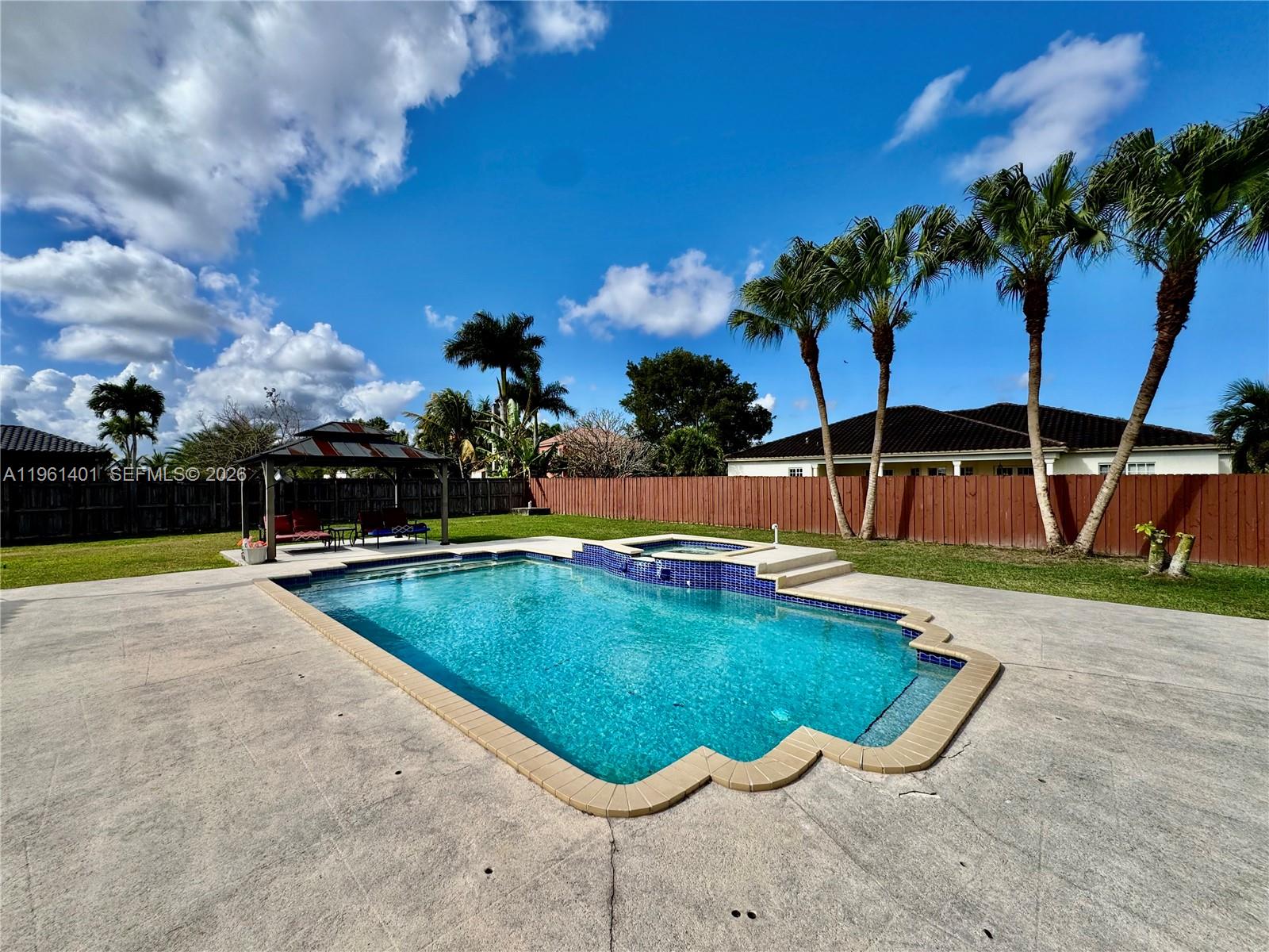 EMERALD GREENS SUB - Residential