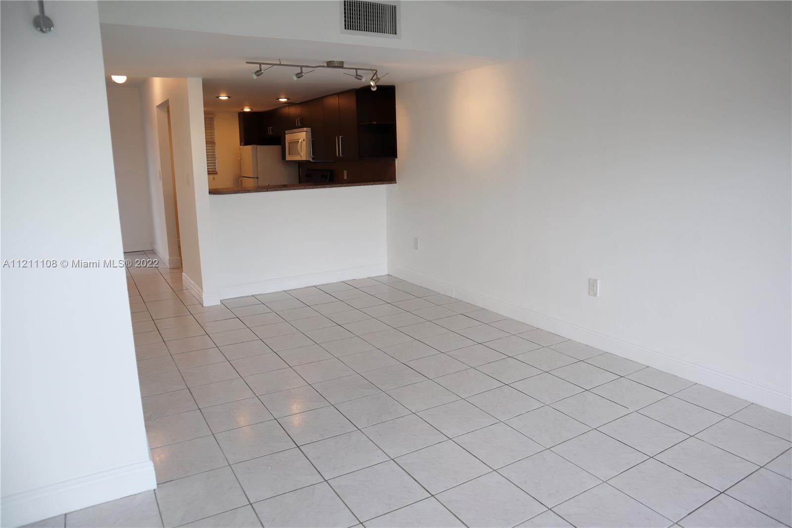 LAGUNA CLUB WEST CONDO BL - Residential Lease