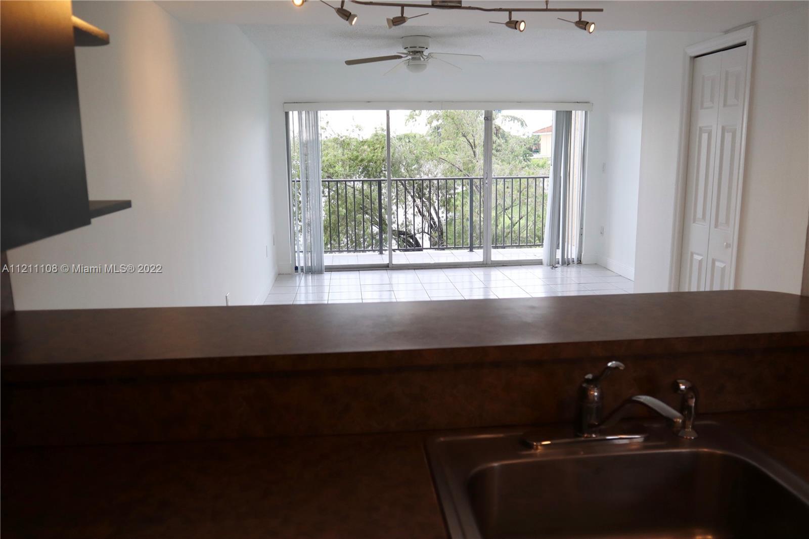 LAGUNA CLUB WEST CONDO BL - Residential Lease