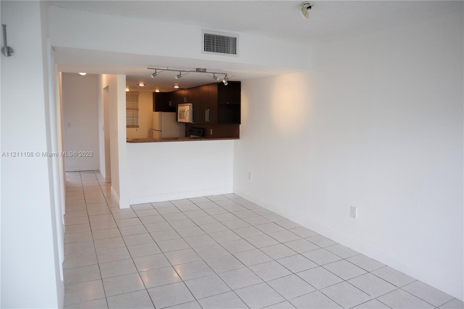LAGUNA CLUB WEST CONDO BL - Residential Lease
