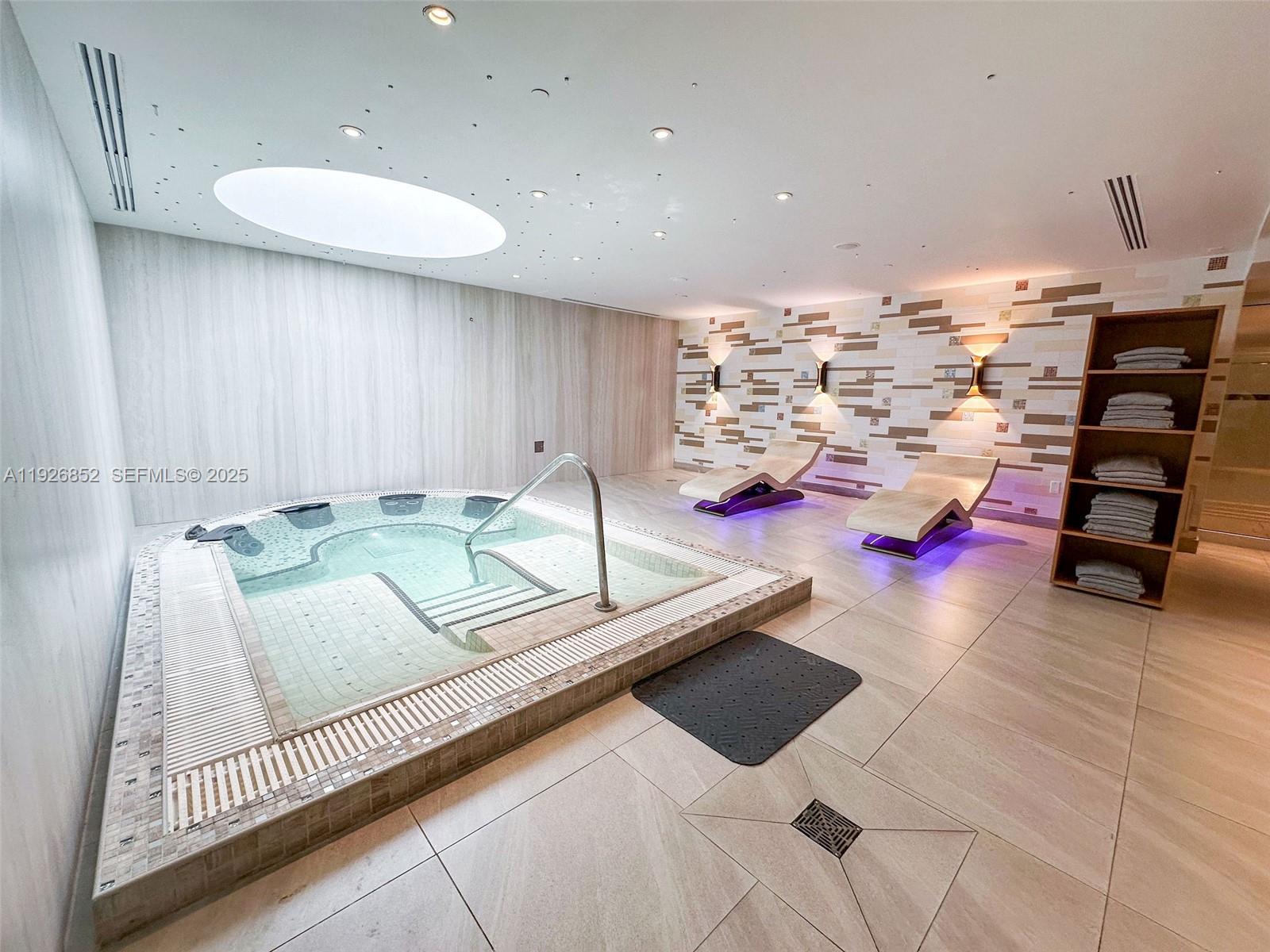 CENTRAL CARILLON BEACH - Residential