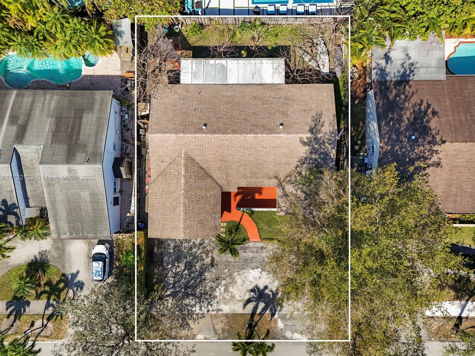 SHORES CALUSA - Residential