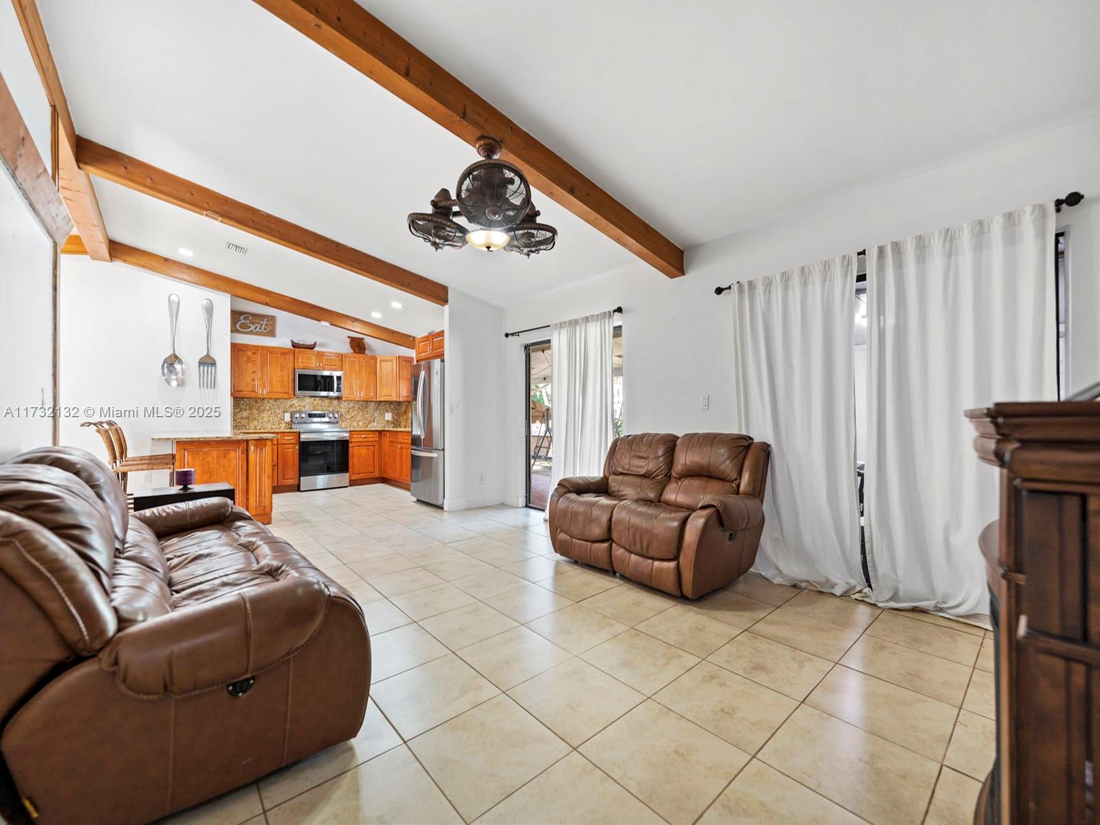 SHORES CALUSA - Residential