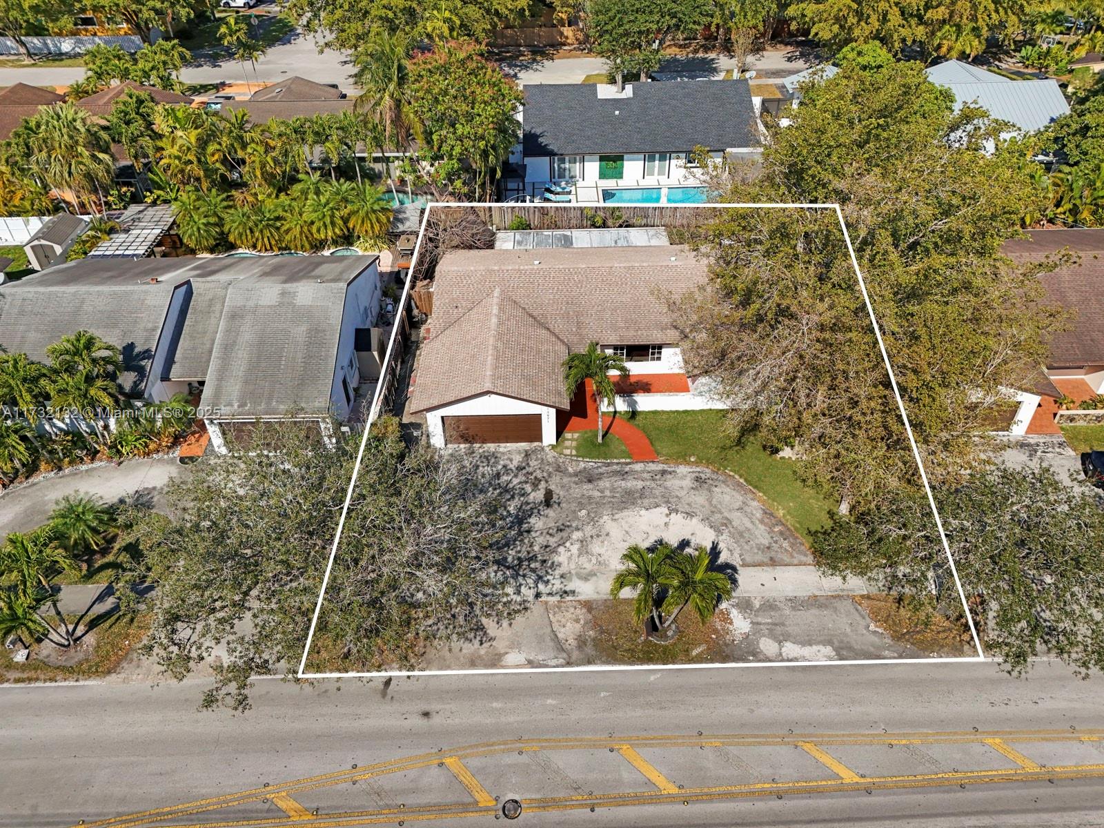 SHORES CALUSA - Residential