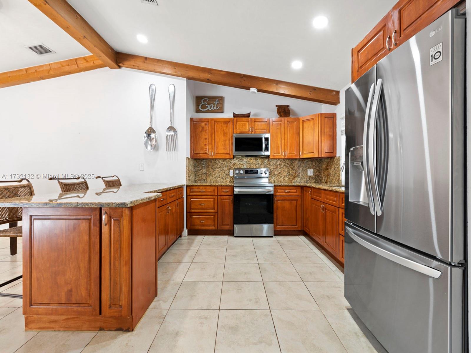 SHORES CALUSA - Residential