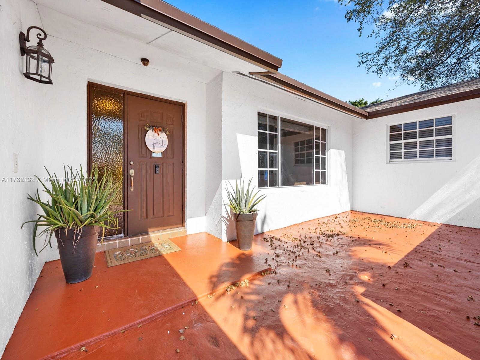 SHORES CALUSA - Residential
