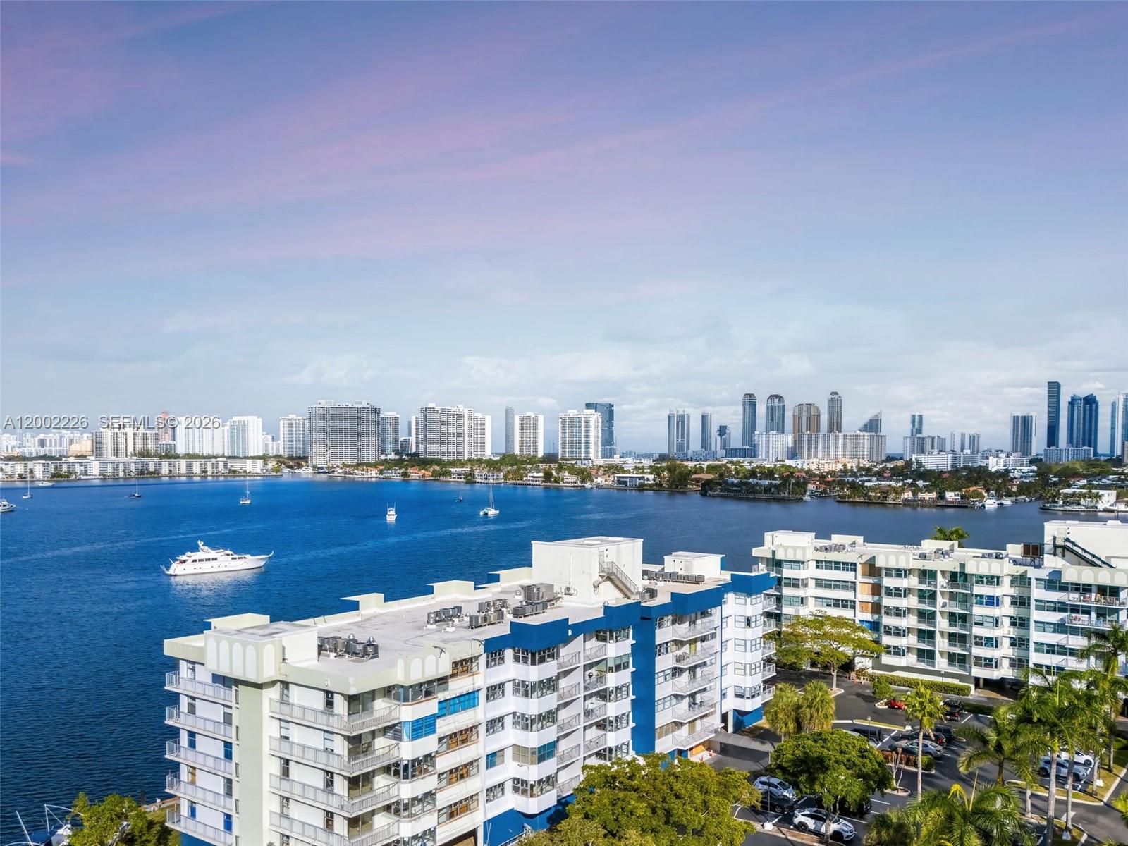 REEF NORTH CONDO - Residential