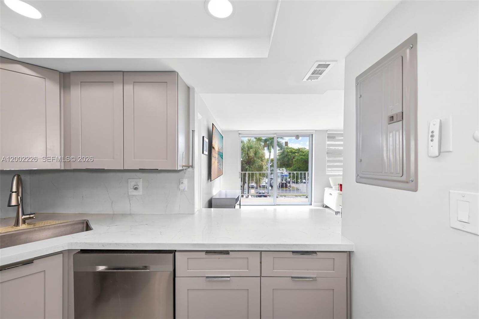 REEF NORTH CONDO - Residential