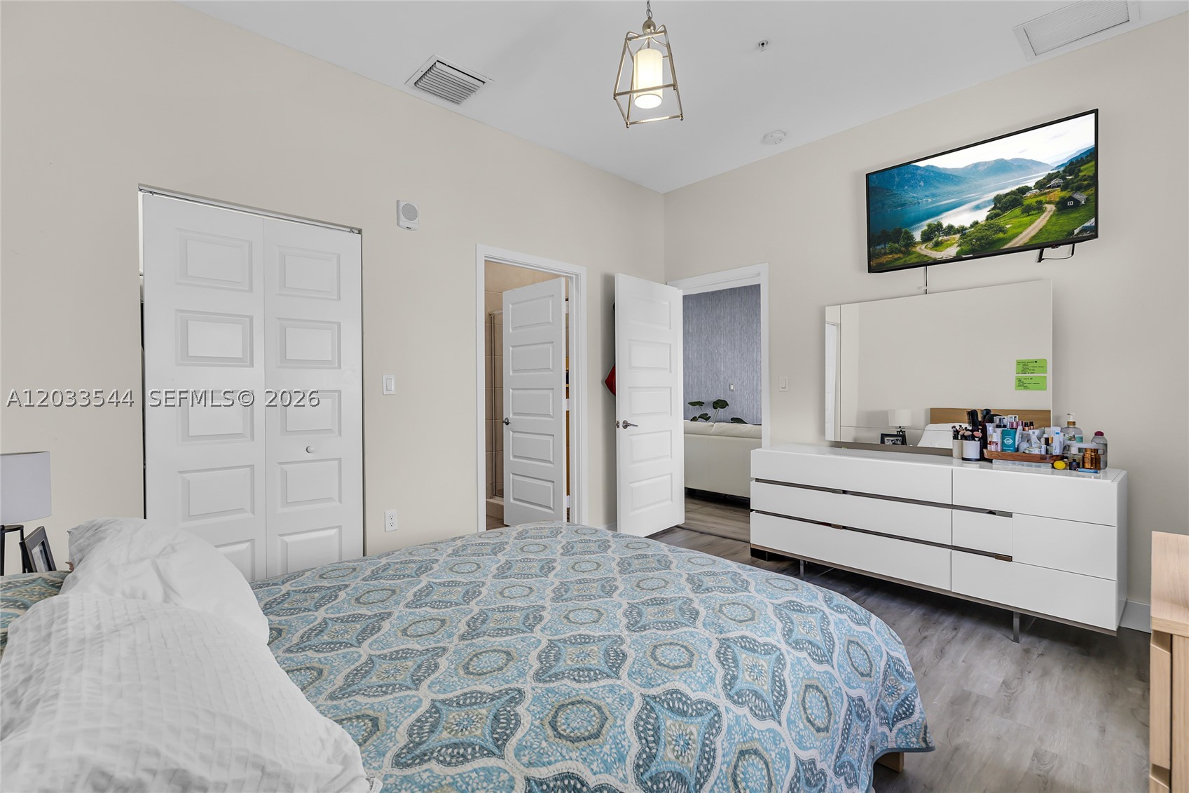 APEX AT PARK CENTRAL COND - Residential Lease