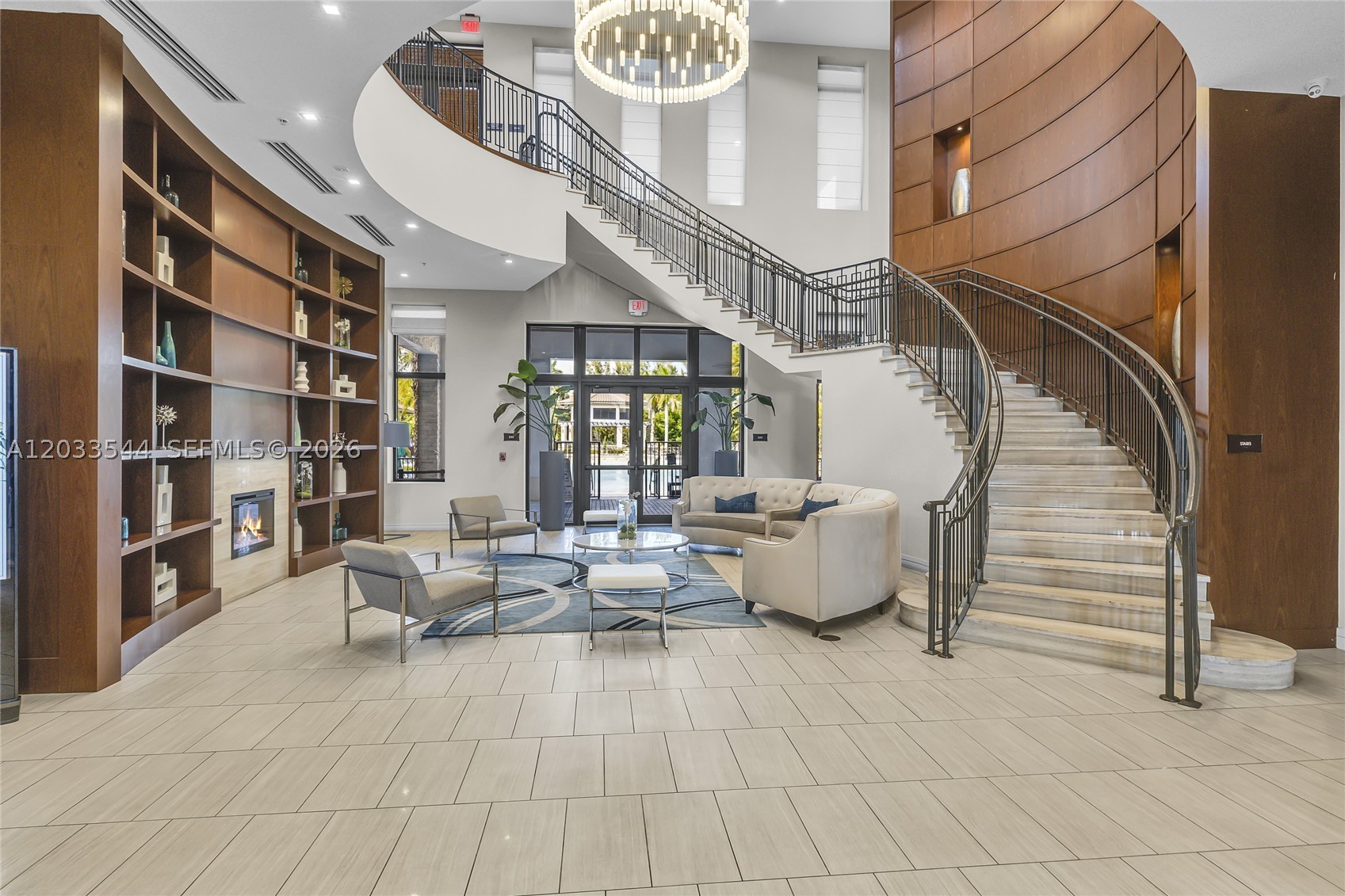 APEX AT PARK CENTRAL COND - Residential Lease