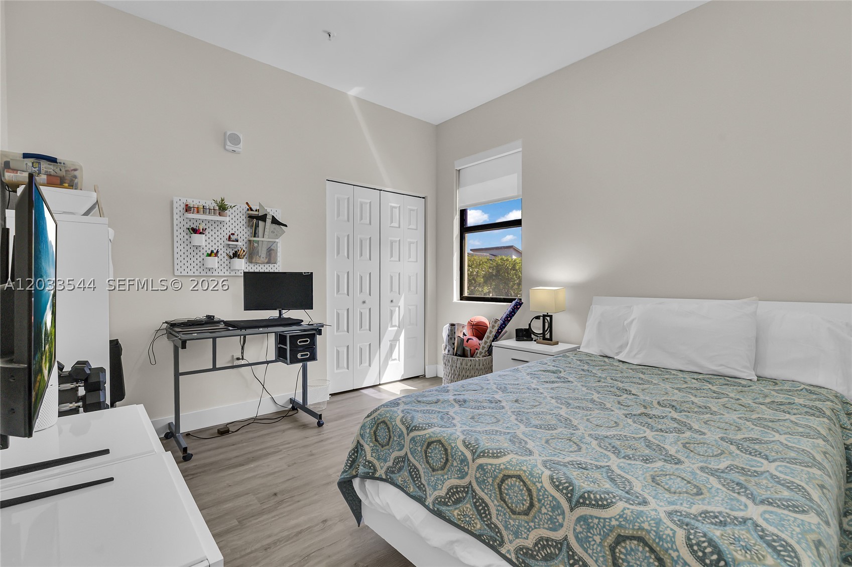 APEX AT PARK CENTRAL COND - Residential Lease