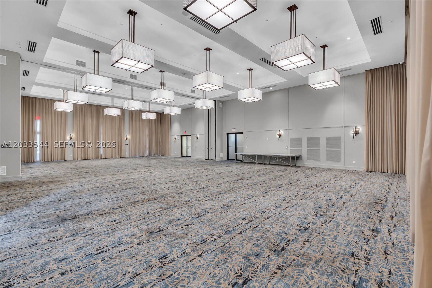 APEX AT PARK CENTRAL COND - Residential Lease