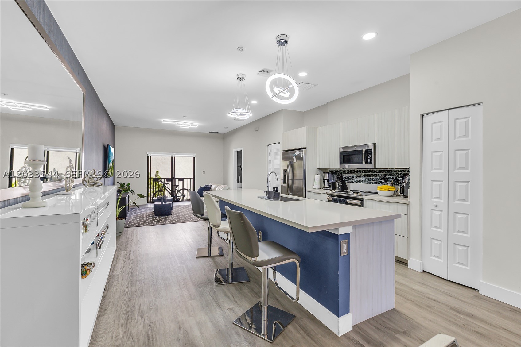 APEX AT PARK CENTRAL COND - Residential Lease