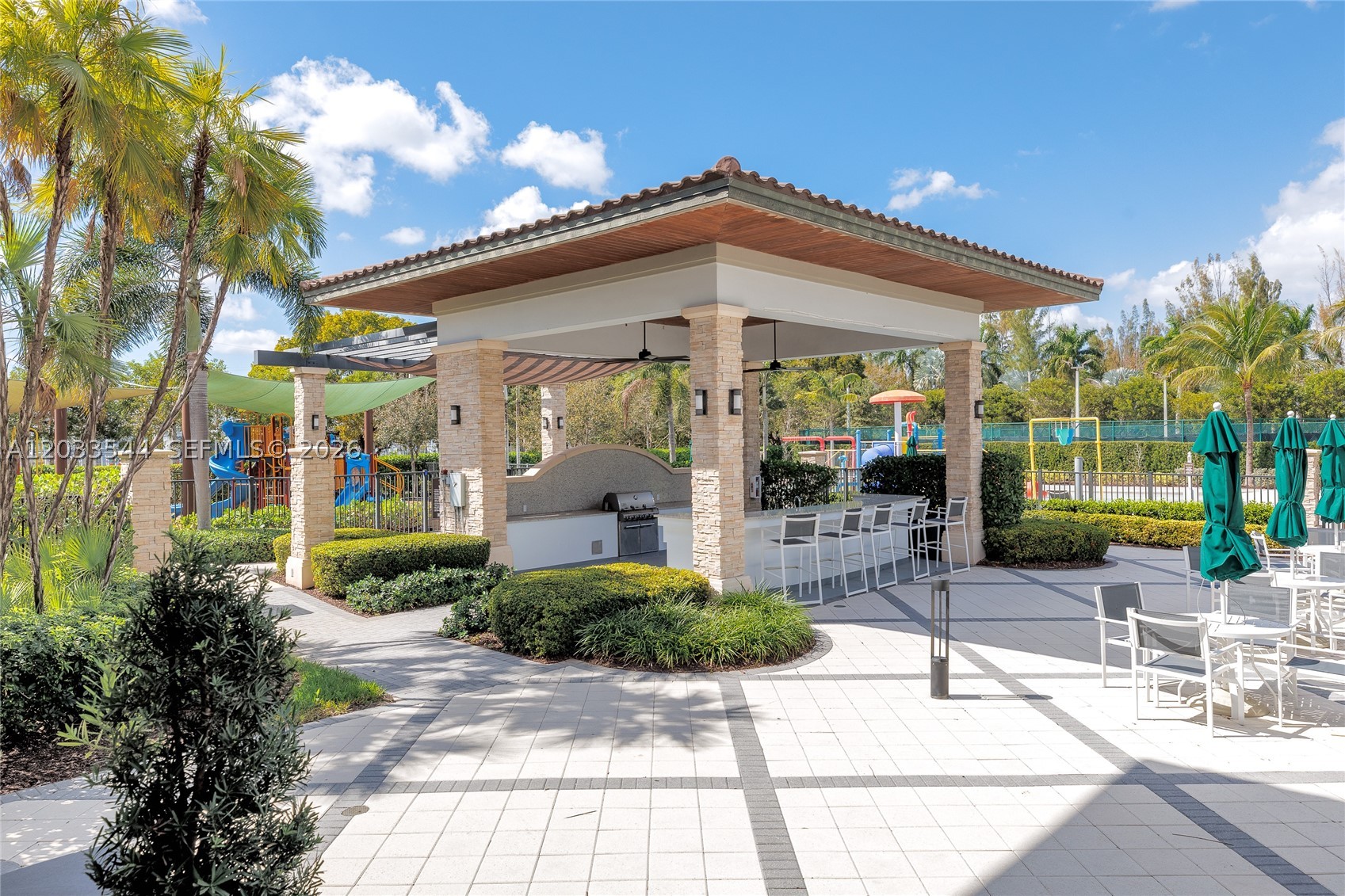 APEX AT PARK CENTRAL COND - Residential Lease